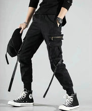 Load image into Gallery viewer, 2020 Hip Hop Boy Multi-pocket Elastic Waist Harem Pants Men Streetwear Punk Casual Trousers Joggers Male Ankle-length Mens Pants